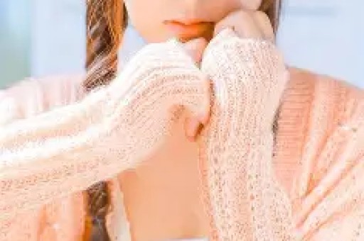 “粉丝百万还在假装素人”专演“职场菜鸟”的网红快给打工人气饱了